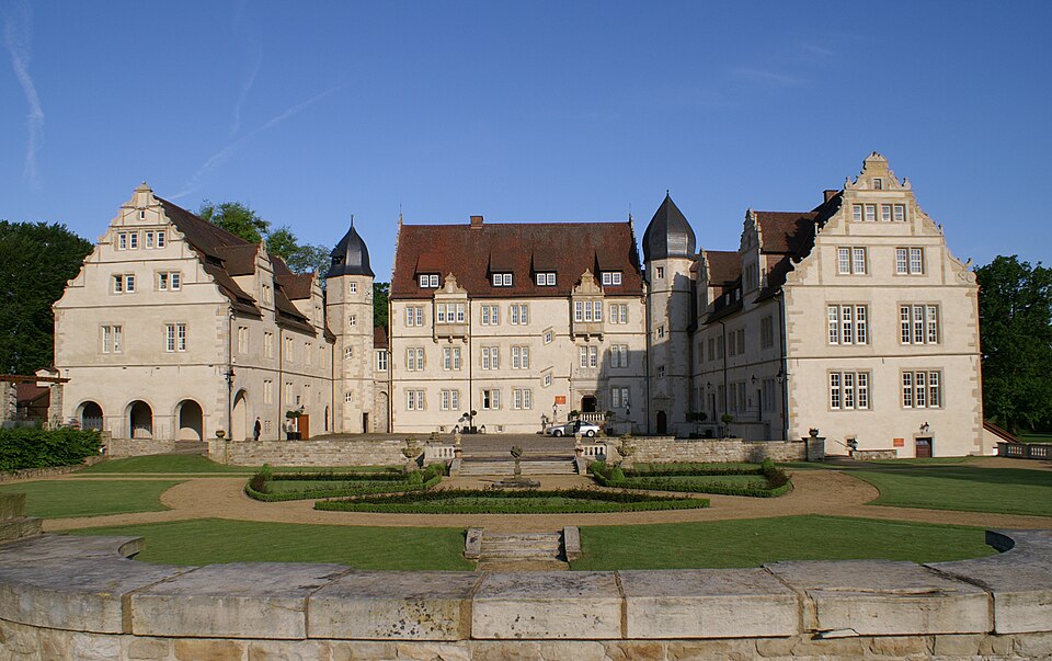 Dach-Fachbetriebe in Aerzen: Schloss-Schwobber