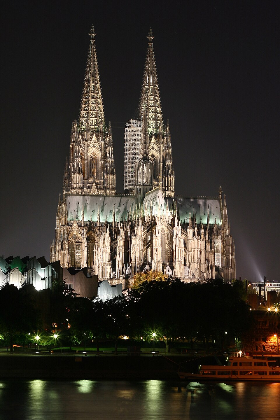 Dach-Fachbetriebe in Altenkirchen: Kölner Dom – Foto: Thomas Wolf Dach-Fachbetriebe in Altenkirchen: Kölner Dom