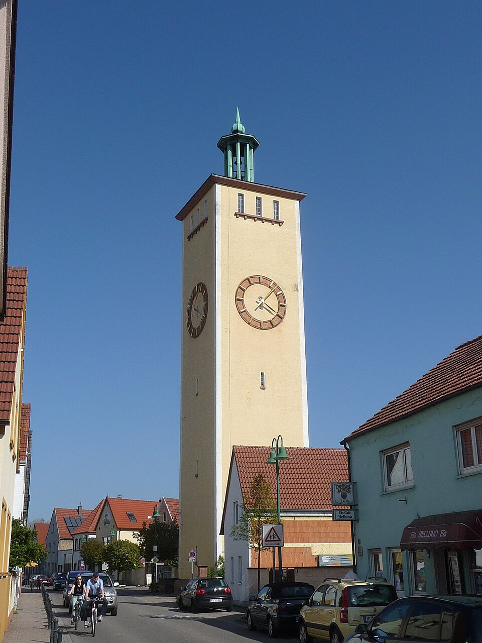 Dach-Fachbetriebe in Altrip: Wasserturm