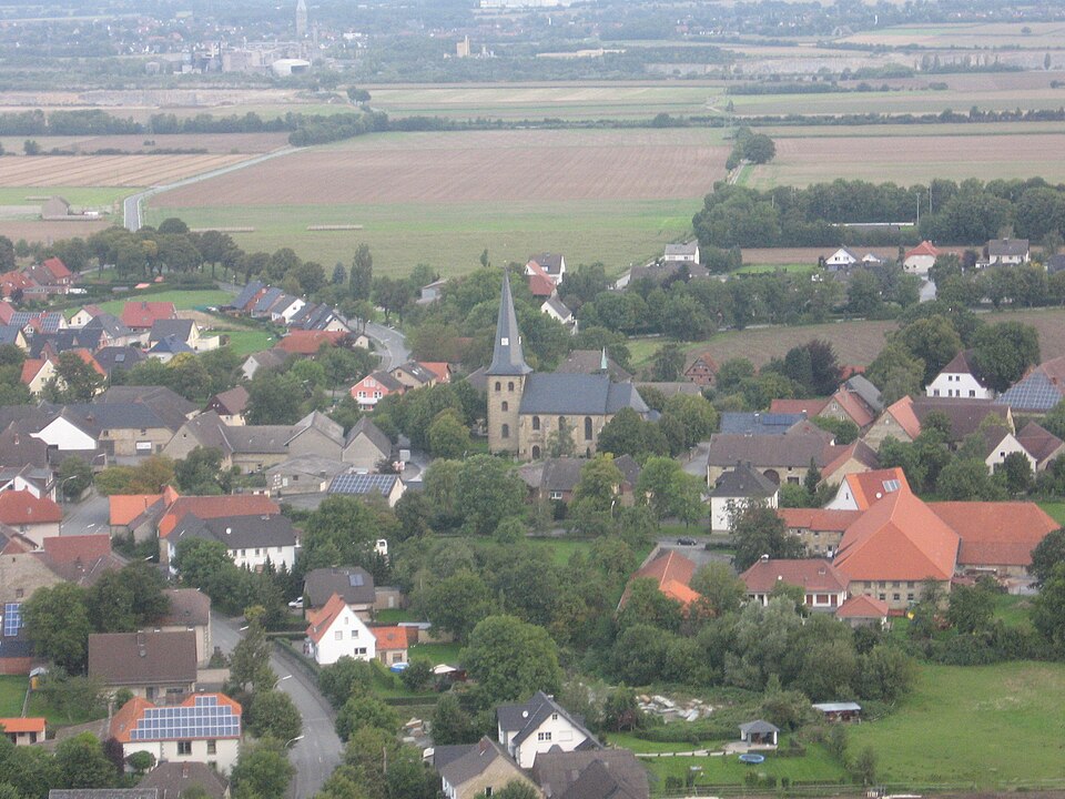 Dach-Fachbetriebe in Anröchte: Stadtansicht – Foto: Martin Lindner Dach-Fachbetriebe in Anröchte: Stadtansicht