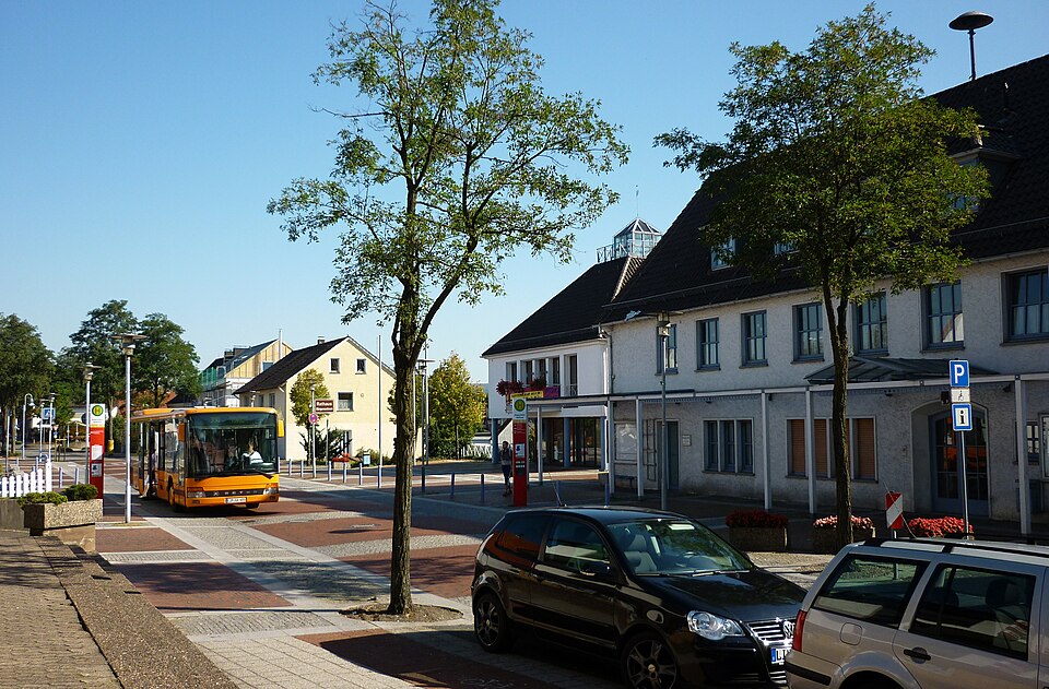 Dach-Fachbetriebe in Augustdorf: Rathaus