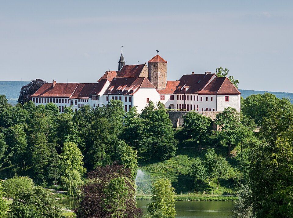Dach-Fachbetriebe in Bad Iburg: Schloss – Foto: Basotxerri Dach-Fachbetriebe in Bad Iburg: Schloss
