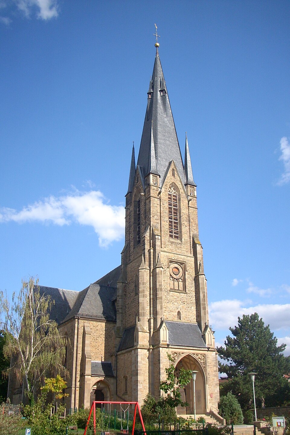 Dach-Fachbetriebe in Bad Sobernheim: Katholische Kirche – Foto: Enrico Angelucci Dach-Fachbetriebe in Bad Sobernheim: Katholische Kirche