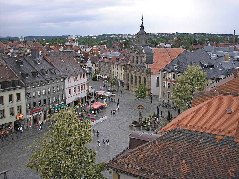 Dach-Fachbetriebe in Bayreuth: Marktplatz – Foto: Michael Sander Dach-Fachbetriebe in Bayreuth: Marktplatz