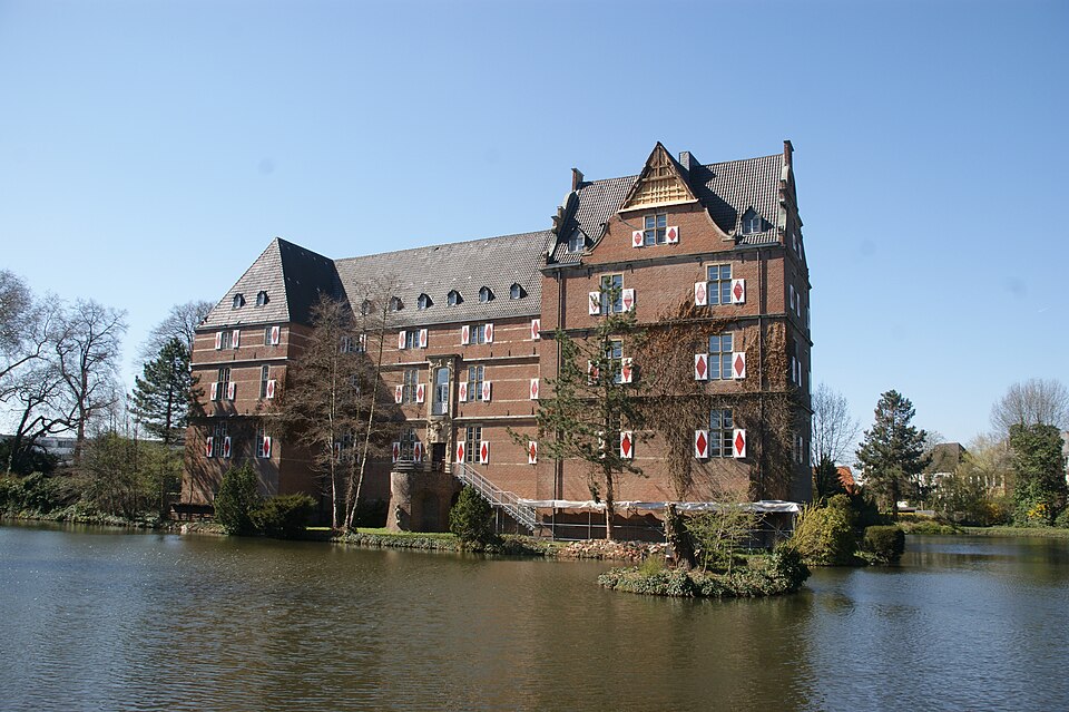 Dach-Fachbetriebe in Bedburg: Schloss
