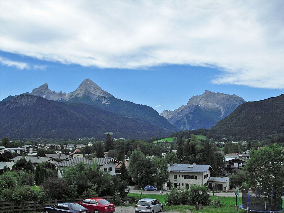 Dach-Fachbetriebe in Bischofswiesen: Stadtansicht – Foto: Papa1234 Dach-Fachbetriebe in Bischofswiesen: Stadtansicht