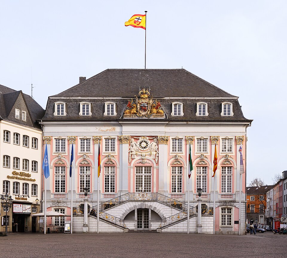 Dach-Fachbetriebe in Bonn: Altes Rathaus – Foto: Thomas Wolf Dach-Fachbetriebe in Bonn: Altes Rathaus