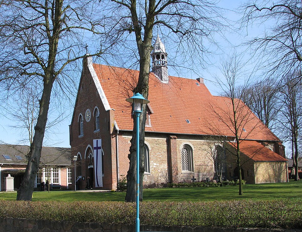 Dach-Fachbetriebe in Bredstedt: St. Nicolai-Kirche – Foto: Goegeo Dach-Fachbetriebe in Bredstedt: St. Nicolai-Kirche