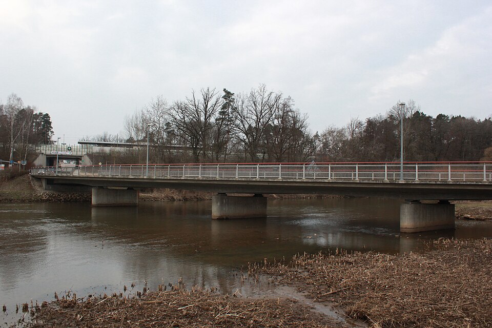 Dach-Fachbetriebe in Büchenbach: Brücke – Foto: Markus G. Klötzer Dach-Fachbetriebe in Büchenbach: Brücke