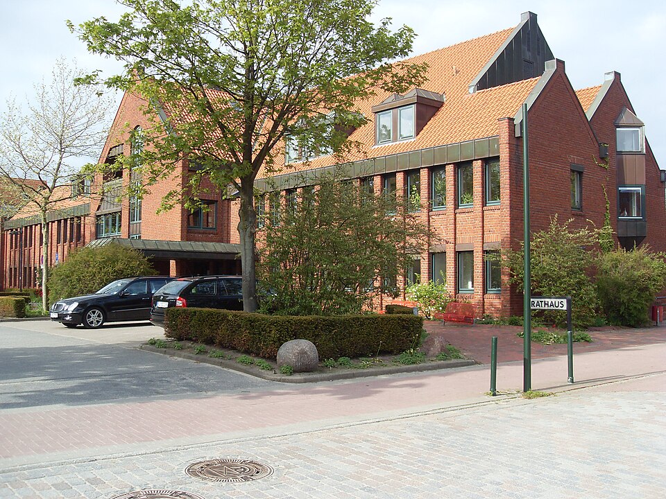Dach-Fachbetriebe in Büdelsdorf: Rathaus