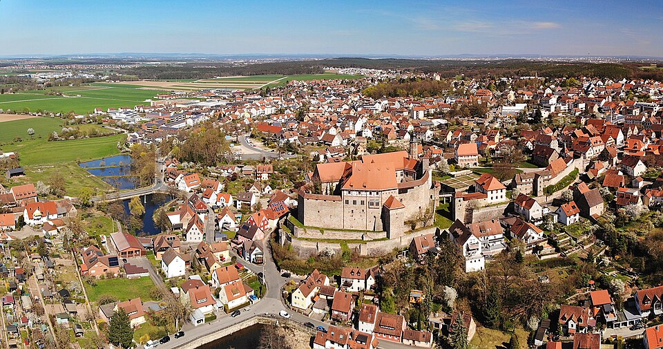 Dach-Fachbetriebe in Cadolzburg: Ortskern Panorama