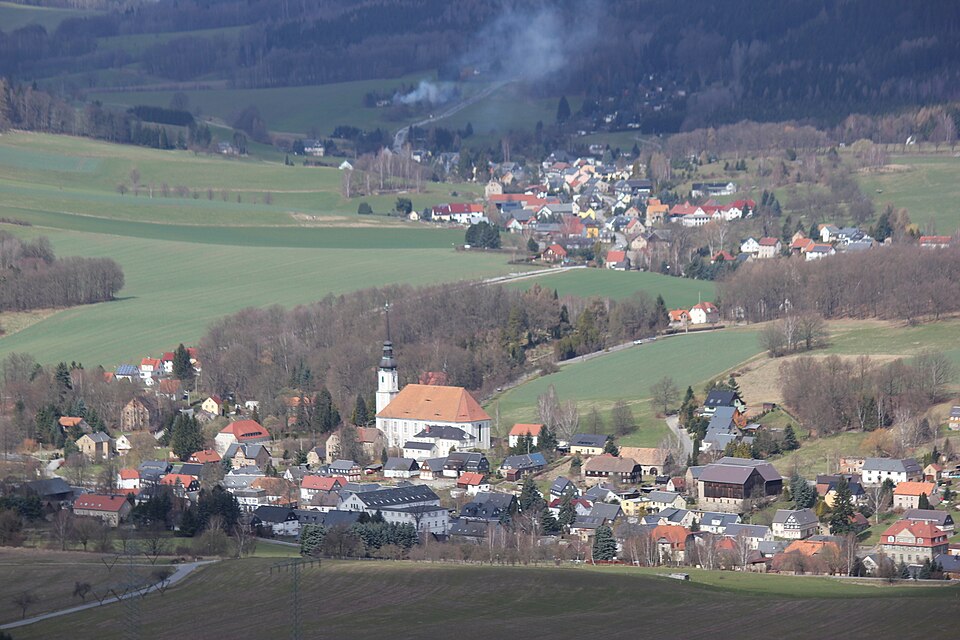 Dach-Fachbetriebe in Cunewalde: Stadtansicht – Foto: Julian Nyča Dach-Fachbetriebe in Cunewalde: Stadtansicht