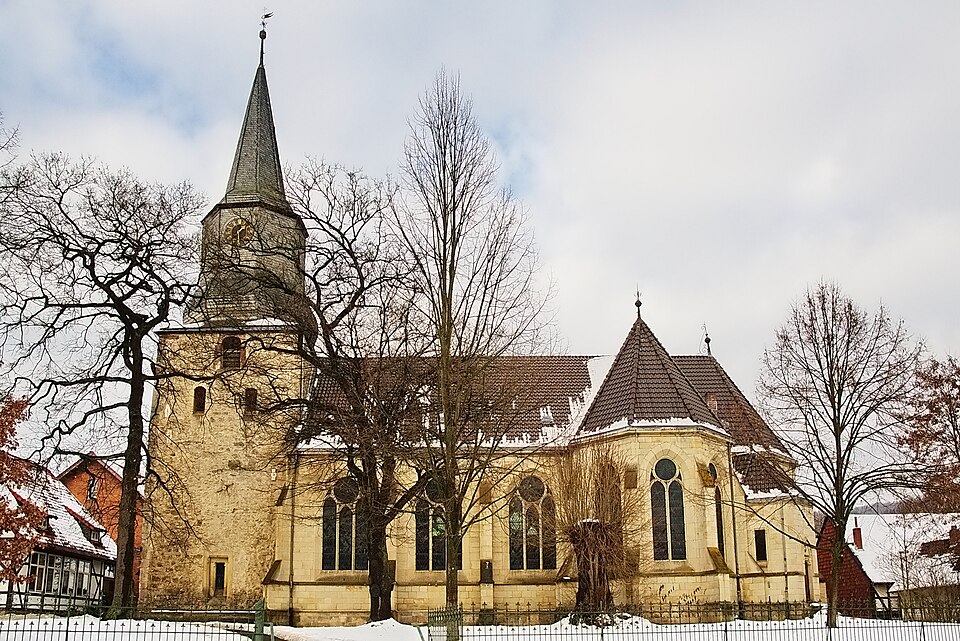 Dach-Fachbetriebe in Delligsen: St. Georgs-Kirche