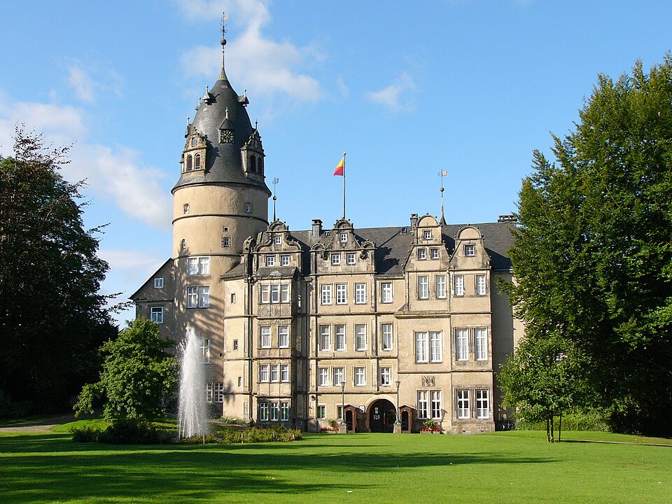 Dach-Fachbetriebe in Detmold: Residenzschloss – Foto: Nikater Dach-Fachbetriebe in Detmold: Residenzschloss
