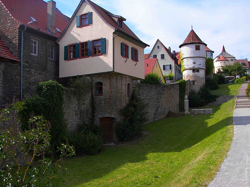 Dach-Fachbetriebe in Dettelbach: Stadtmauer
