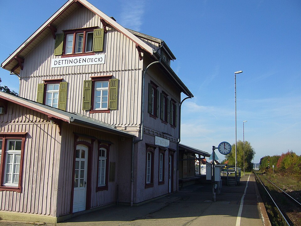 Dach-Fachbetriebe in Dettingen unter Teck: Teck Bahnhof