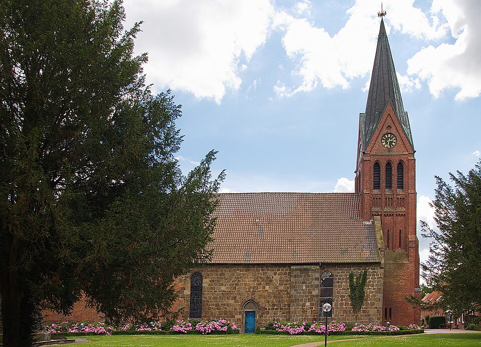 Dach-Fachbetriebe in Dörverden: St. Cosmae und Damiani-Kirche