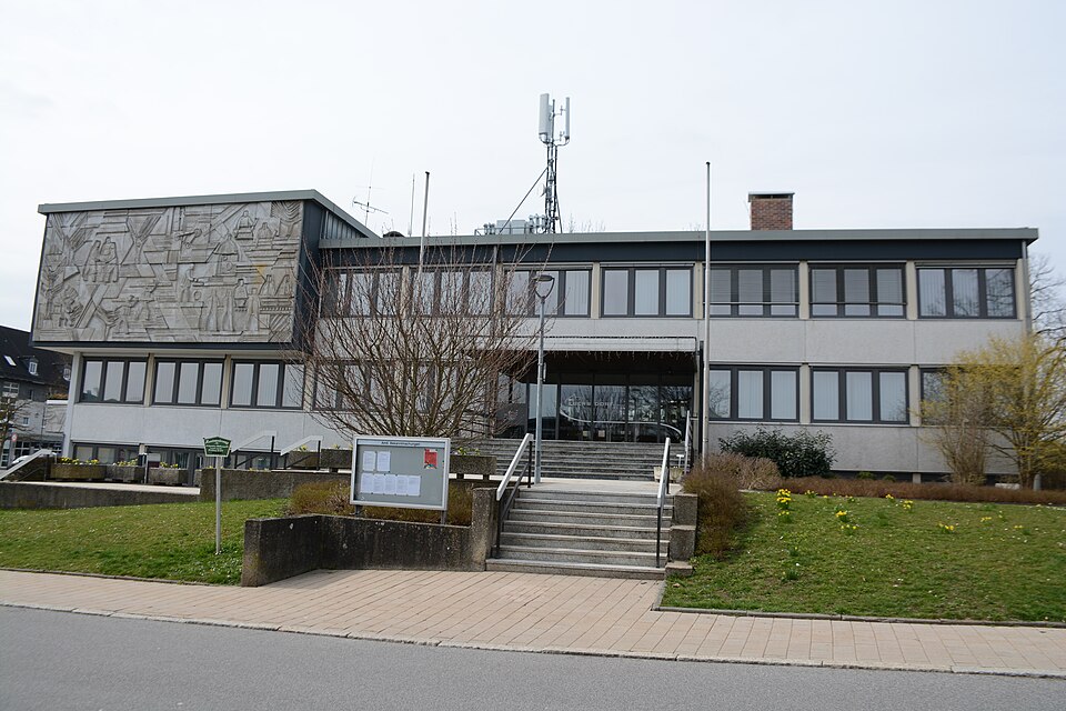 Dach-Fachbetriebe in Ebersdorf: Rathaus