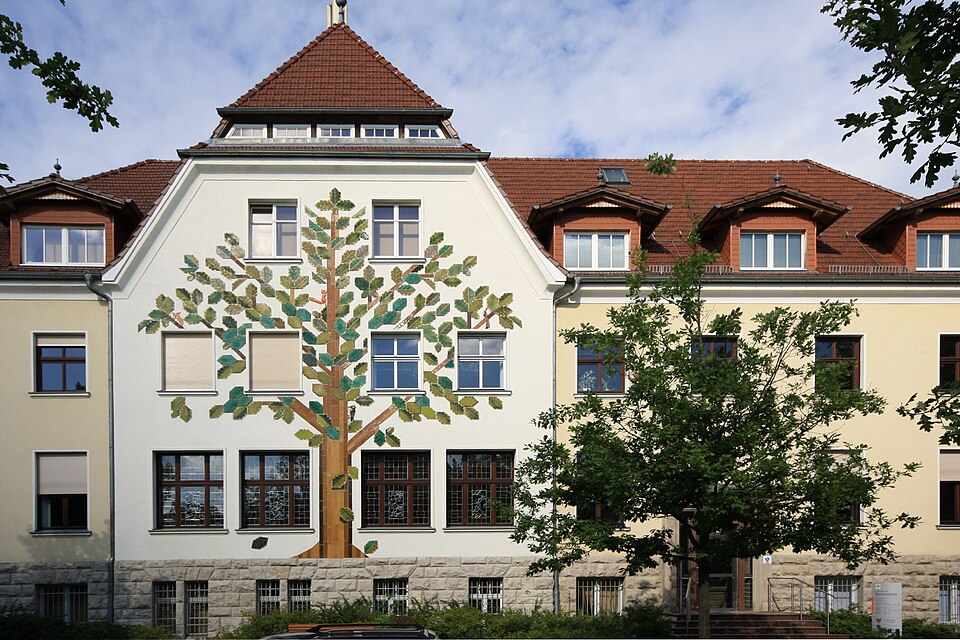 Dach-Fachbetriebe in Eichwalde: Rathaus
