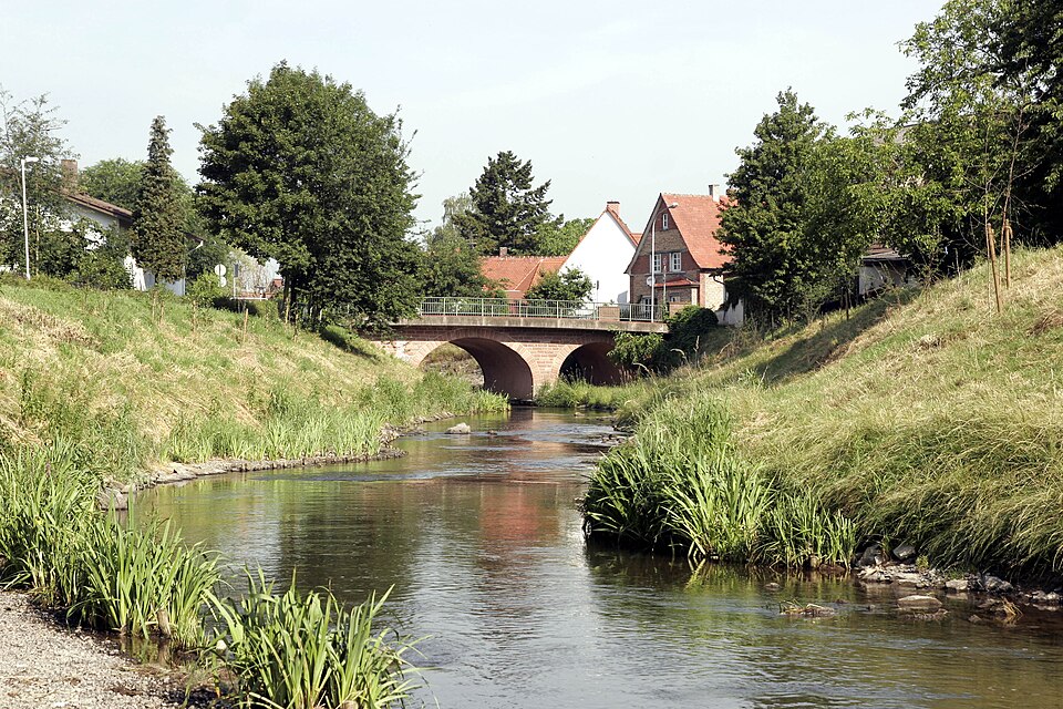Dach-Fachbetriebe in Einhausen: Stadtansicht – Foto: Kuebi Dach-Fachbetriebe in Einhausen: Stadtansicht