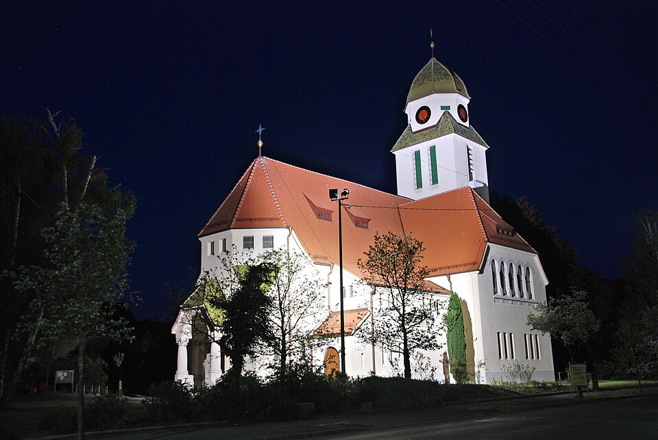 Dach-Fachbetriebe in Eislingen/Fils: Christuskirche – Foto: Wladyslaw Dach-Fachbetriebe in Eislingen/Fils: Christuskirche