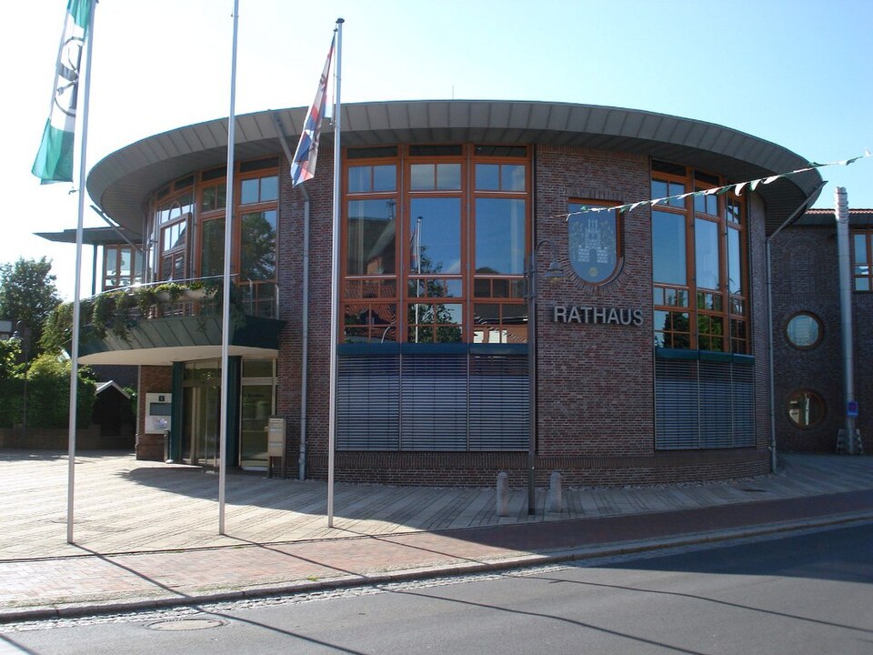 Dach-Fachbetriebe in Emstek: Rathaus