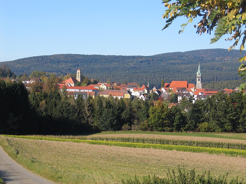 Dach-Fachbetriebe in Erbendorf: Stadtansicht – Foto: Roland Wellenhöfer, Erbendorf Dach-Fachbetriebe in Erbendorf: Stadtansicht