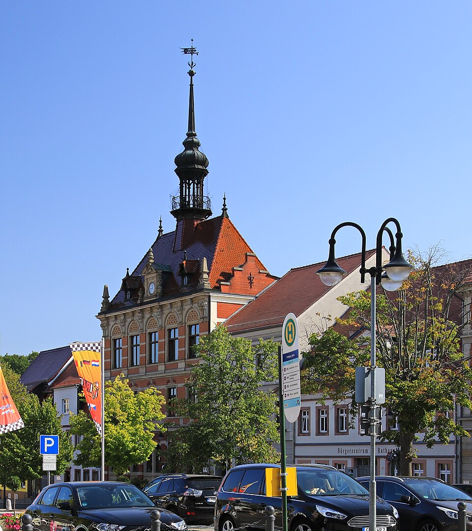 Dach-Fachbetriebe in Frohburg: Rathaus auf dem Markt
