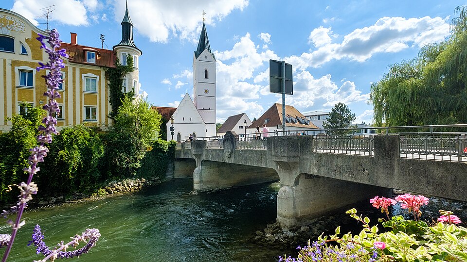 Dach-Fachbetriebe in Fürstenfeldbruck: Amperbrücke