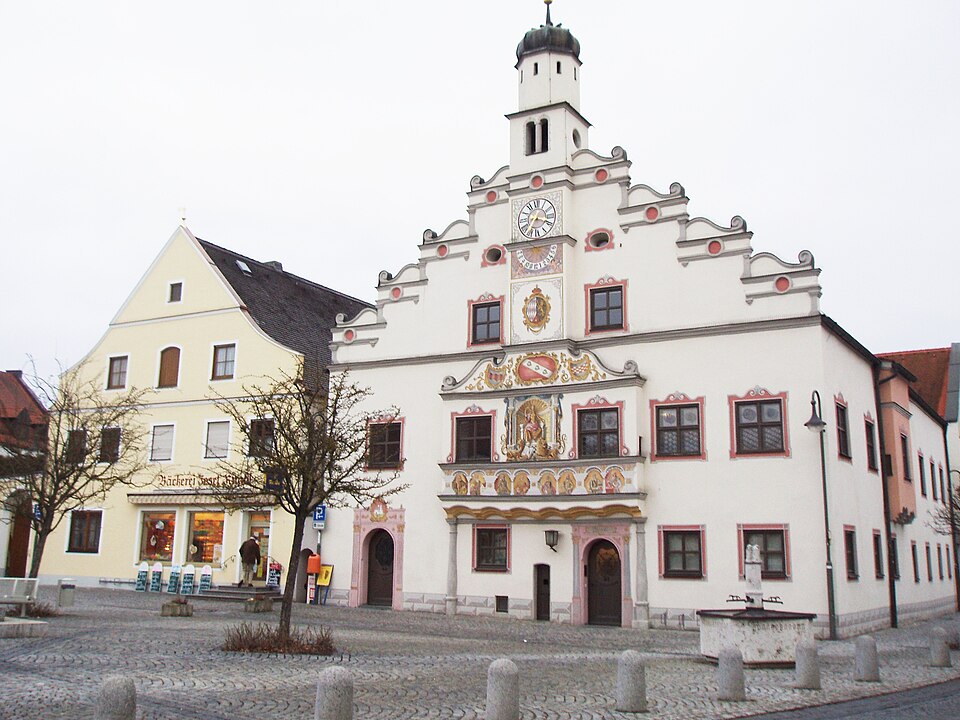 Dach-Fachbetriebe in Gaimersheim: Landkreis Eichstätt Rathaus – Foto: Rensi Dach-Fachbetriebe in Gaimersheim: Landkreis Eichstätt Rathaus