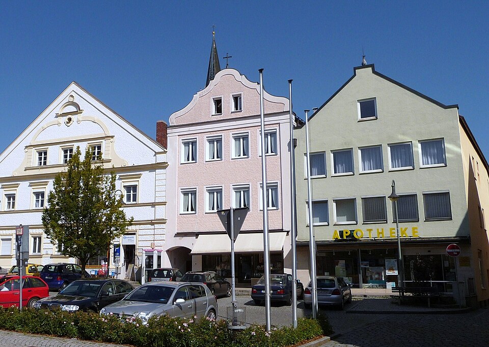 Dach-Fachbetriebe in Geisenhausen: Stadtansicht – Foto: Konrad Lackerbeck Dach-Fachbetriebe in Geisenhausen: Stadtansicht