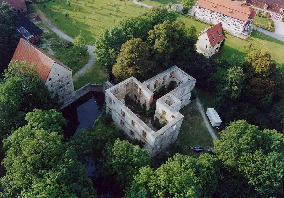 Dach-Fachbetriebe in Geseke: Schlossruine