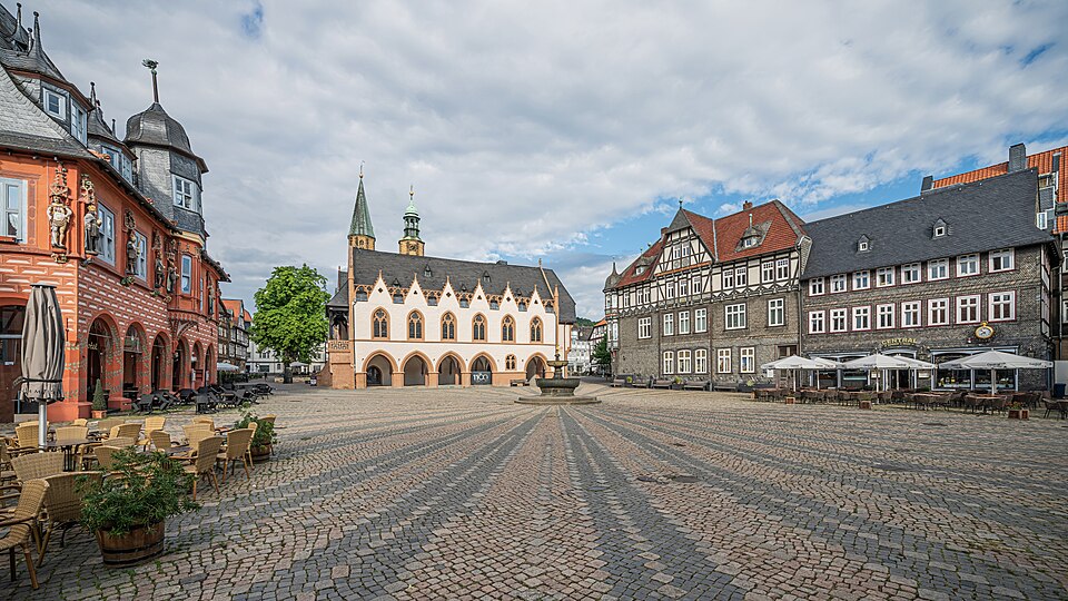 Dach-Fachbetriebe in Goslar: Rathaus