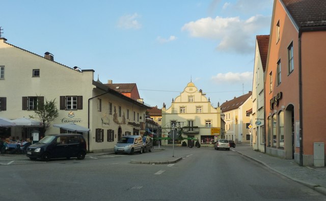 Dach-Fachbetriebe in Grafing bei München: Marktplatz – Foto: Hubert Fr?ch Dach-Fachbetriebe in Grafing bei München: Marktplatz