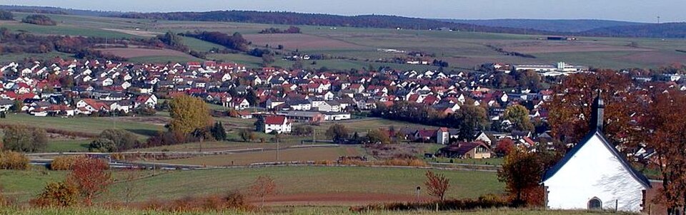 Dach-Fachbetriebe in Großenlüder: Stadtansicht – Foto: Tobias Grosch Dach-Fachbetriebe in Großenlüder: Stadtansicht