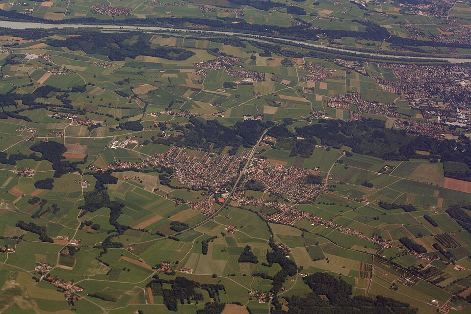 Dach-Fachbetriebe in Großkarolinenfeld: Stadtansicht – Foto: X Dach-Fachbetriebe in Großkarolinenfeld: Stadtansicht