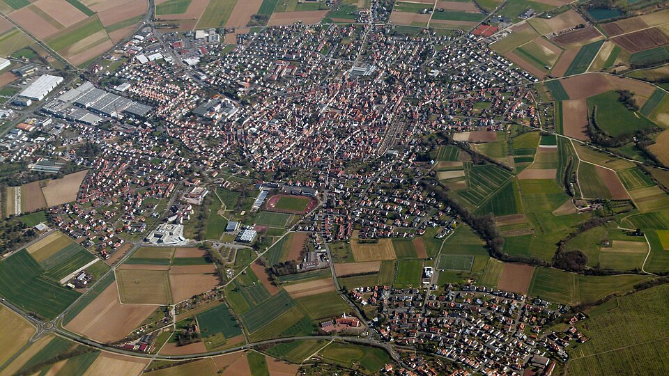 Dach-Fachbetriebe in Großostheim: Stadtansicht – Foto: Dr. Bernd Gross Dach-Fachbetriebe in Großostheim: Stadtansicht