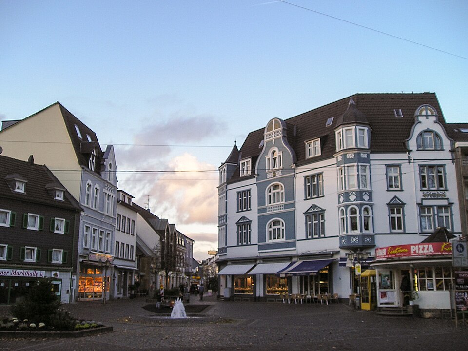 Dach-Fachbetriebe in Haan: Markt – Foto: noebse Dach-Fachbetriebe in Haan: Markt