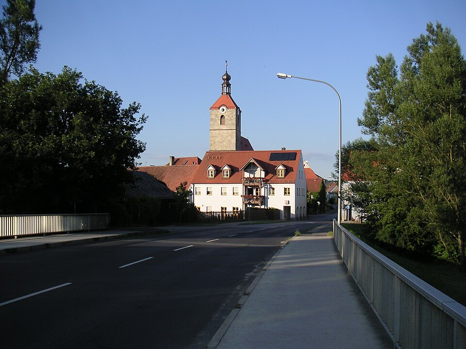 Dach-Fachbetriebe in Hahnbach: Stadtansicht