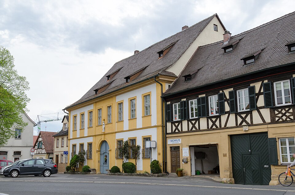 Dach-Fachbetriebe in Hallstadt: Marktplatz – Foto: Tilman2007 Dach-Fachbetriebe in Hallstadt: Marktplatz