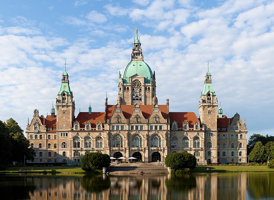 Dach-Fachbetriebe in Hannover: Neues Rathaus
