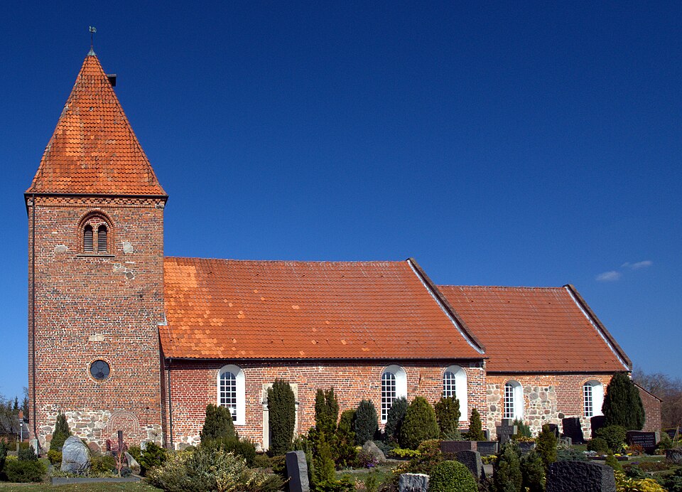 Dach-Fachbetriebe in Hatten: Kirchhatten – Foto: Jacek Rużyczka Dach-Fachbetriebe in Hatten: Kirchhatten