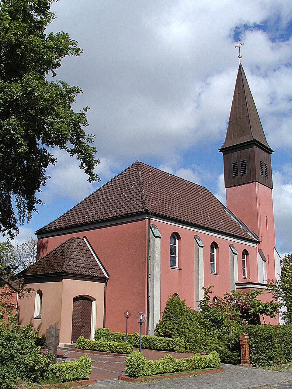 Dach-Fachbetriebe in Hemmoor: Kirche