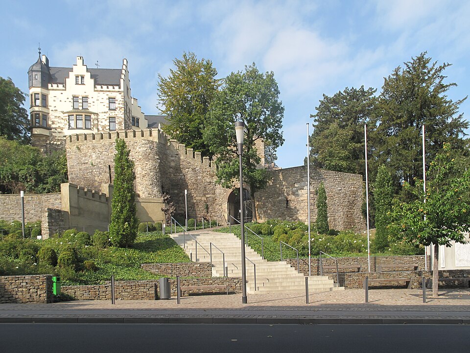 Dach-Fachbetriebe in Herzogenrath: Burg – Foto: Michielverbeek Dach-Fachbetriebe in Herzogenrath: Burg