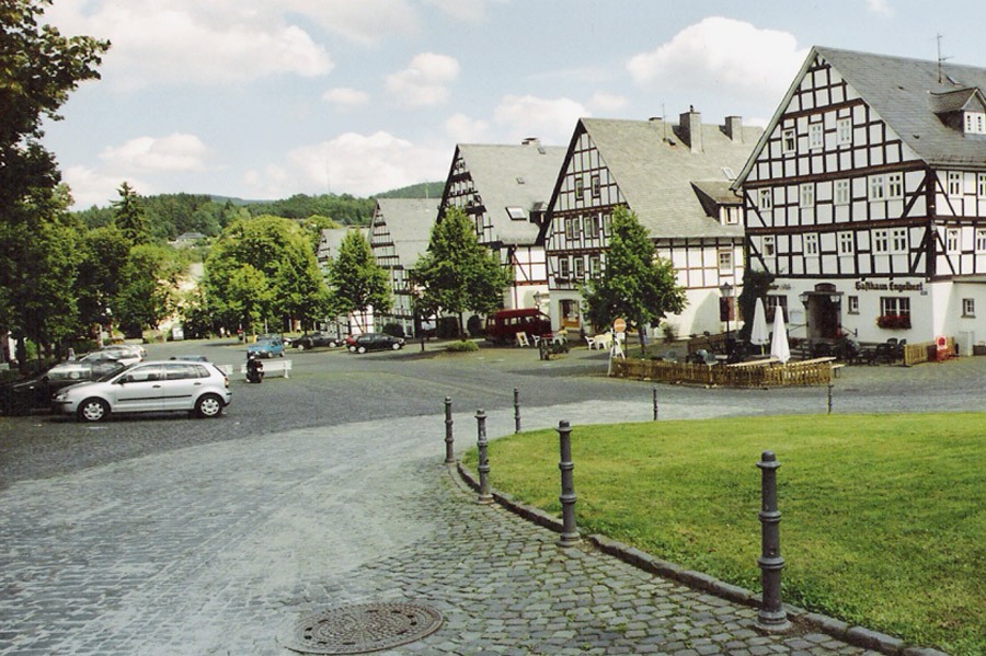 Dach-Fachbetriebe in Hilchenbach: Stadtansicht – Foto: Steven Strehl Dach-Fachbetriebe in Hilchenbach: Stadtansicht