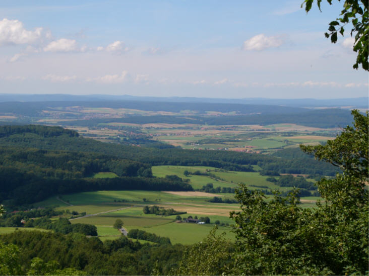 Dach-Fachbetriebe in Hofbieber: Stadtansicht – Foto: Diana selbst Dach-Fachbetriebe in Hofbieber: Stadtansicht