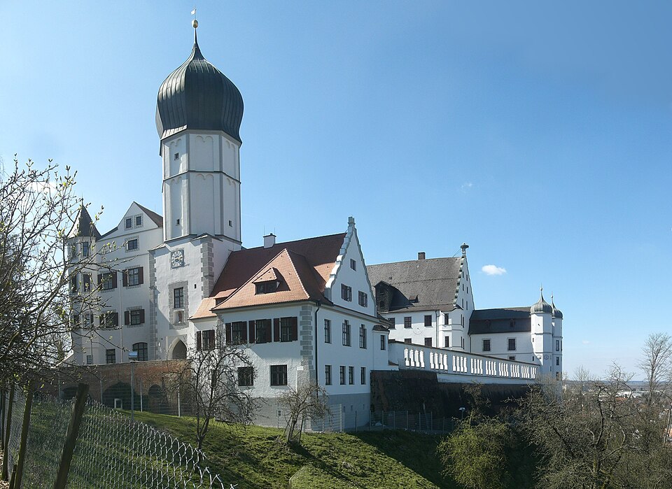 Dach-Fachbetriebe in Illertissen: Voehlinschloss – Foto: Eypo Dach-Fachbetriebe in Illertissen: Voehlinschloss