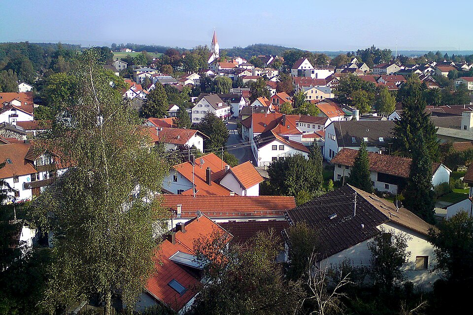 Dach-Fachbetriebe in Isen: Stadtansicht – Foto: Carl Steinbeißer Dach-Fachbetriebe in Isen: Stadtansicht