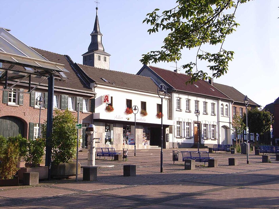 Dach-Fachbetriebe in Jüchen: Stadtansicht – Foto: Bodoklecksel Dach-Fachbetriebe in Jüchen: Stadtansicht