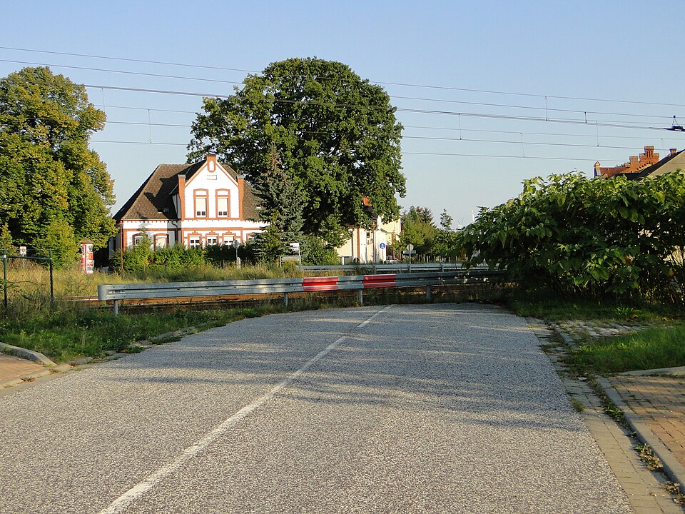 Dach-Fachbetriebe in Karstädt: Bahnhof – Foto: OtoF Dach-Fachbetriebe in Karstädt: Bahnhof